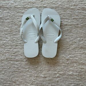 Havaianas White Flip Flops - Classic Brazilian Sandals
